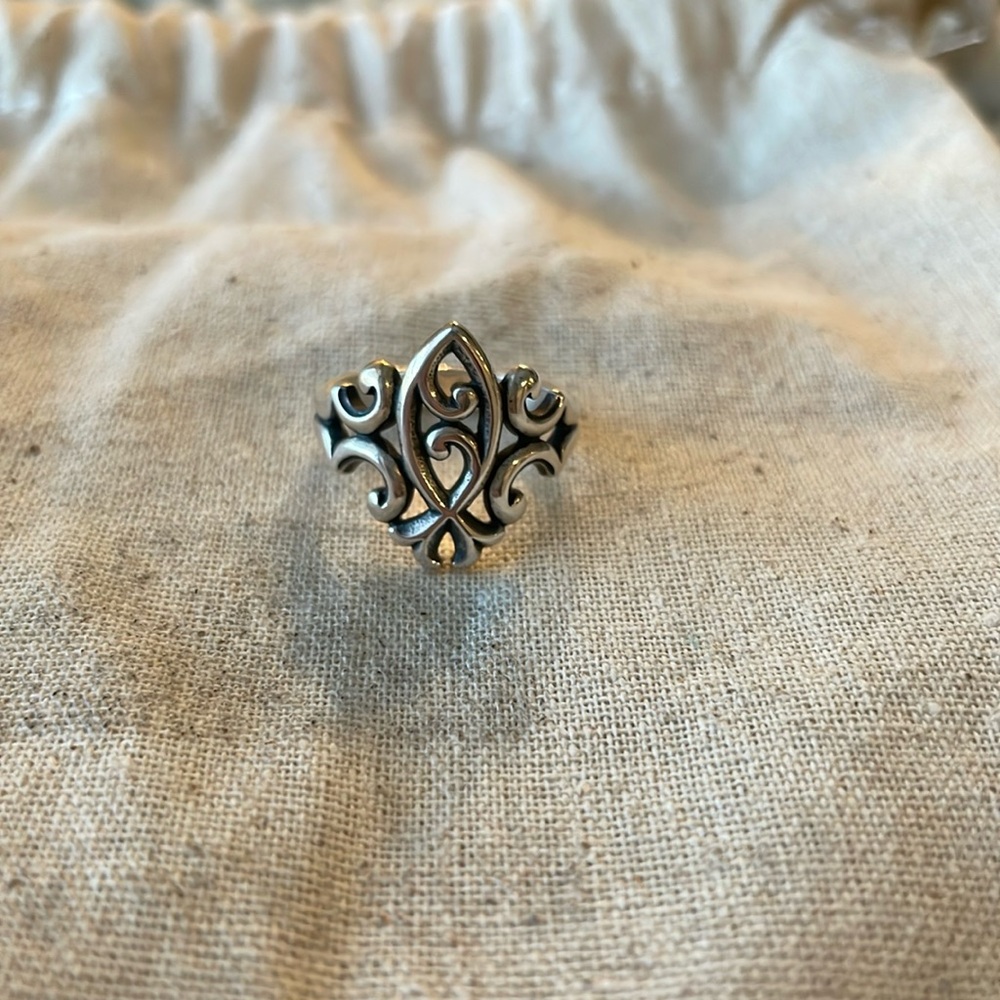 James Avery Retired Scrolled Ichthus Ring SZ 5.5🌿